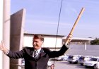 Atitude antiliberal de Bolsonaro mostra fraqueza de candidatos de centro
