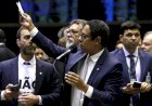 Centrão, esquerda e 3.ª via cogitam aderir à federação partidária para ganhar força nas eleições