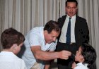 Jango vacinando os filhos João Vicente e Denize em 1962: “Saudades do tempo em que os pais seguiam as instruções dos órgãos de saúde” 