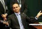 PSOL pede cassação de Eduardo Bolsonaro por crime de apologia à tortura