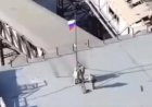 Rússia hasteia bandeira em Avdiivka e aproveita vantagem sobre Ucrânia