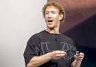 Como Hollywood passou de glorificar os fundadores de tecnologia para retratá-los como vilões: de 'empregos' a 'a rede social'