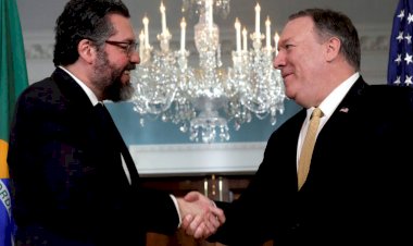 Às vésperas da chegada de Mike Pompeo, Ernesto Araújo pede boicote às eleições da Venezuela