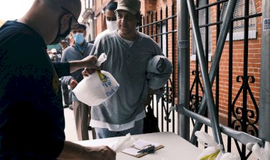 Filas da fome percorrem Nova York