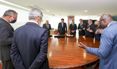 Um espectro ameaça o Brasil: a pentecostalização