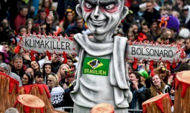 BOLSONARO TEM DE RESPONDER POR SEUS CRIMES, DIZ JURISTA