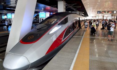 A política externa da China é benéfica a um mundo de paz, desenvolvimento e cooperação