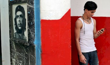 Cuba começa a distribuir ajuda para aliviar a escassez, enquanto a pressão internacional cresce