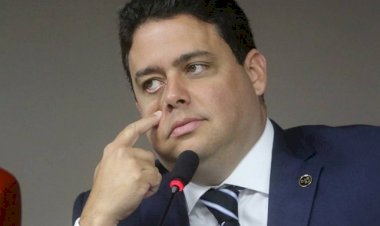 ‘Transformar ministro do STF em celebridade é perigoso para a democracia’, diz presidente da OAB