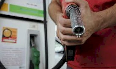Deputados condenam privatização da Petrobras e novo reajuste da gasolina