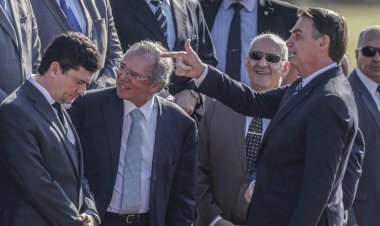 CINQUENTA TONS DE DIREITA