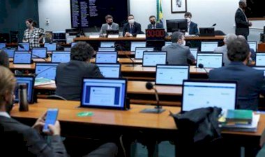 Com manobra do Centrão, comissão da Câmara não vota PEC da 2ª instância