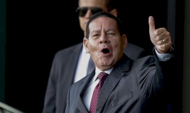 Mourão manda recado a Jair Bolsonaro: “Tô fora”