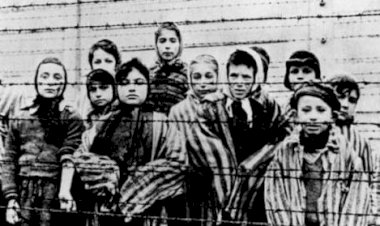 Do Facebook, sobre o NAZISMO