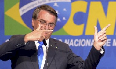 Em desespero, Bolsonaro volta a fazer ameaças e diz que só aguarda “sinalização do povo” para providência
