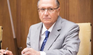 “Um bom governo nasce do diálogo, não de motociata”, diz Alckmin