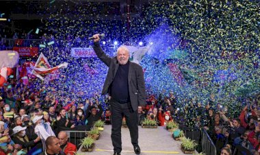 Lula tem 51,7% dos votos válidos em pesquisa Quaest e venceria no primeiro turno