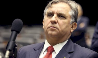 STJ derruba liminar e Izalci Lucas se torna inelegível