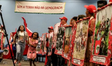“Vamos nos manter lutando pelas nossas bandeiras”: o MST frente ao governo Lula