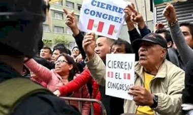 Peru: com o povo nas ruas e o Congresso sem reação