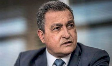 Deputados enviam ofício pedindo a demissão de Rui Costa ao presidente Lula