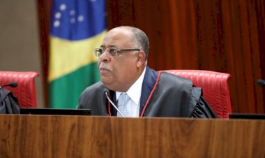 Bolsonaro no TSE: Minuta do golpe e 8 de janeiro tomam conta de sustentações orais