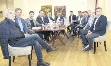 Governadores se afastam de Bullrich e Milei: mais um trunfo para Massa