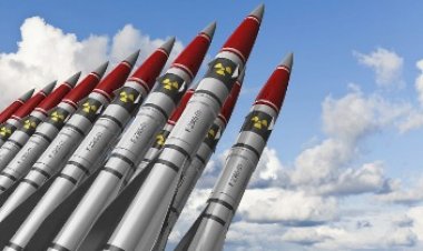Biden aprova estratégia nuclear secreta dos EUA diante da expansão nuclear da China e possível ataque coordenado com Rússia e Coreia do Norte