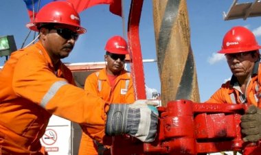 Trump promete tarifa de 25% a países que comprarem petróleo ou gás da Venezuela