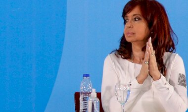 Presión sobre la corte para que proscriba a CFK. 