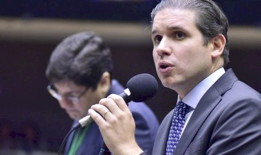 Chamado de ‘inimigo do povo’ nas redes, Motta foge da imprensa em evento de Gilmar, em Lisboa