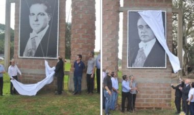 Painéis prestam homenagem aos presidentes no acesso de São Borja.