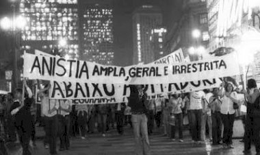 Entre o perdão e o esquecimento: uma história da anistia