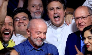 Pela frente