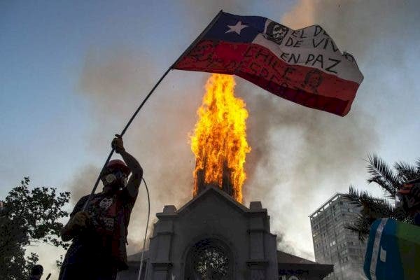 A lição do Chile: sem organização e mobilização popular, nada vai mudar no Brasil.