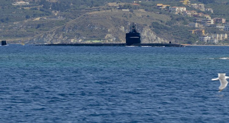 Denuncian la presencia de un submarino nuclear de Estados Unidos junto a aviones británicos cerca de Malvinas