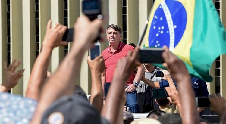 Washington Post diz que Bolsonaro prepara golpe contra quem quer tirá-lo da presidência