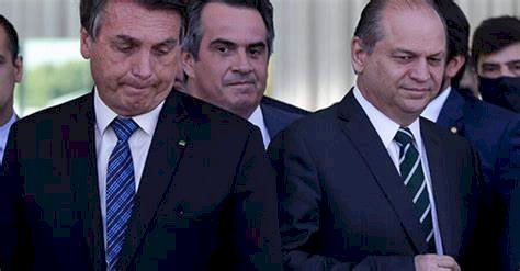 Bolsonaro tira poder de Guedes e delega mais controle do Orçamento ao Centrão