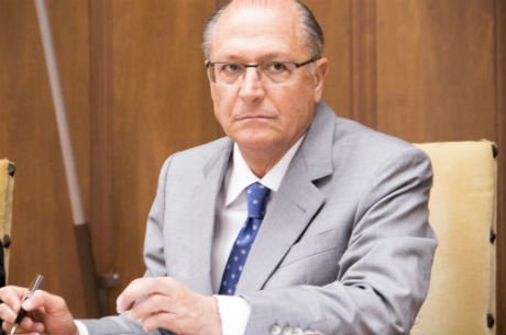“Um bom governo nasce do diálogo, não de motociata”, diz Alckmin