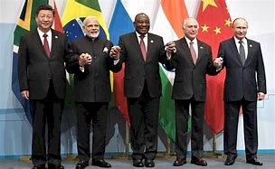 BRICS e Arábia Saudita negociam e isso aproxima 'fim do domínio dos EUA', diz mídia
