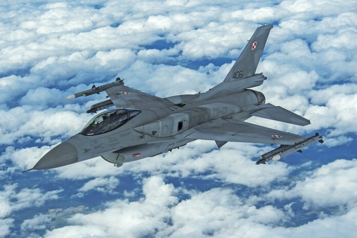 Ocidente teme que caças F-16 se tornem “alvo fácil” para as Forças Armadas Russas na Ucrânia