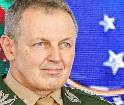  Comandante do Exército envia comunicado a todos os militares da força em momento turbulento para as Forças Armadas
