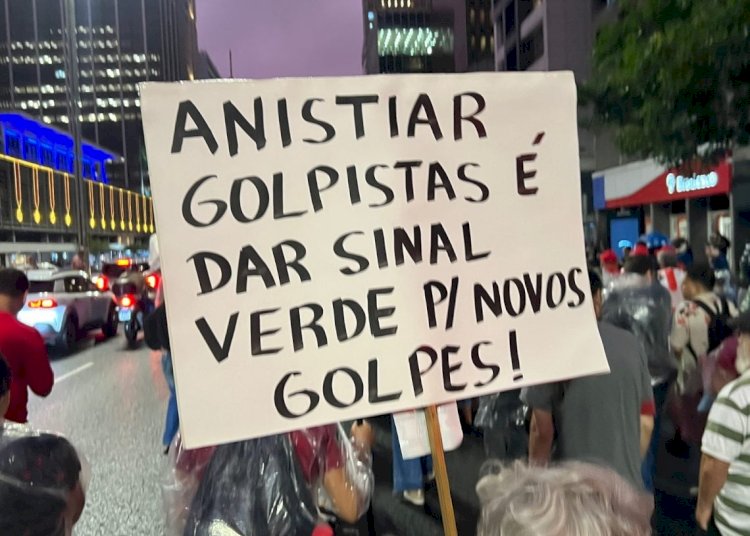 Por que a anistia a radicais antidemocráticos ameaça à democracia