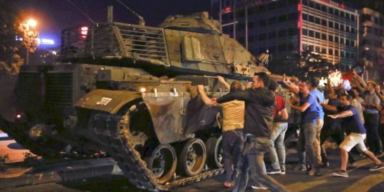 Por que a anistia a radicais antidemocráticos ameaça à democracia — Lições de Jango, Sadat, Rabin para o 8 de janeiro