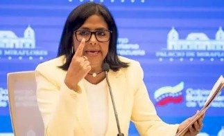 Delcy Rodríguez é empossada como líder interina da Venezuela