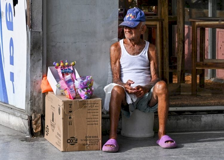 Estrangular Cuba, ordena Trump
