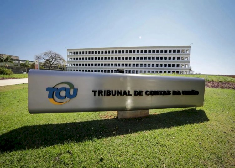 TCU contraria área técnica e libera penduricalhos fora do teto após pressão do Congresso