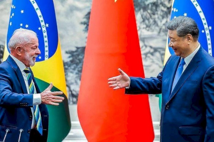 Lula e Xi falam por telefone e concordam em acelerar tratativa de acordo China-Mercosul, diz Planalto