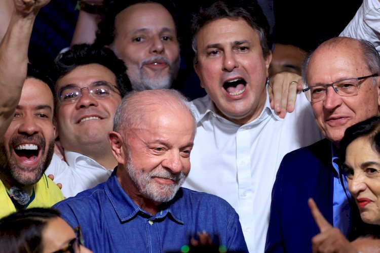 Pela frente